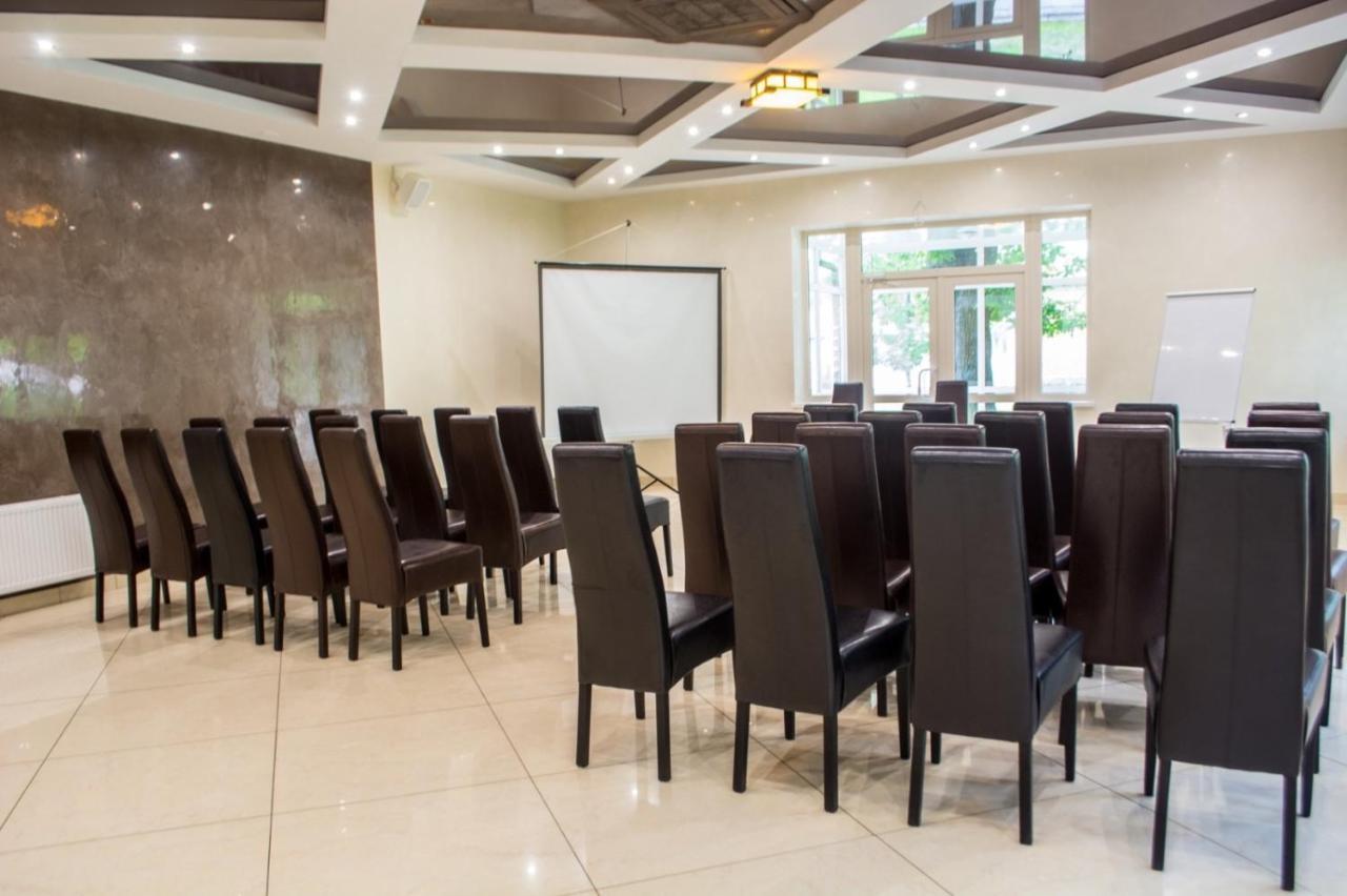Park Rost Club Hotel Zadonets'ke Bagian luar foto